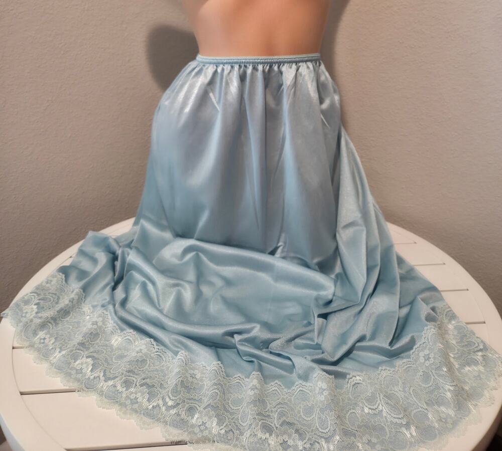 Velrose Vintage Nylon Full Slip Lace Trim Baby Blue 4XL 31" Made in USA